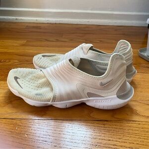 Nike Free Flyknitt 3.0 Beige Slip-On Sneakers